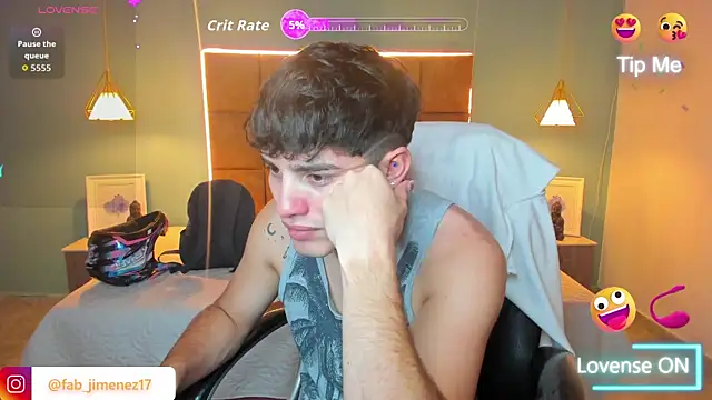 Snapshot of AlejooTwink chatting on September 11, 2025, 1:38 am AlejooTwink online show from September 11, 2025, 1:38 am