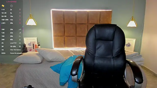 Snapshot of AlejooTwink chatting on October 4, 2025, 4:47 am AlejooTwink online show from October 4, 2025, 4:47 am