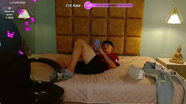 Snapshot of AlejooTwink chatting on March 14, 2025, 9:21 pm AlejooTwink online show from March 14, 2025, 9:21 pm