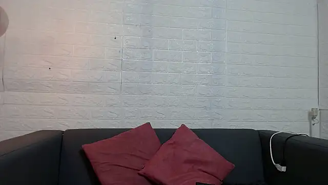 Snapshot of Layla_707 chatting on February 16, 2025, 12:19 am Layla 707 online show from February 16, 2025, 12:19 am