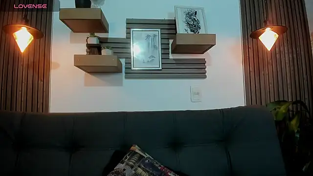 Snapshot of Layla_707 chatting on October 14, 2025, 12:33 am Layla 707 online show from October 14, 2025, 12:33 am