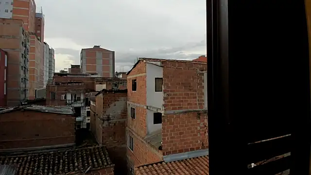 Snapshot of Layla_707 chatting on October 3, 2025, 10:44 pm Layla 707 online show from October 3, 2025, 10:44 pm