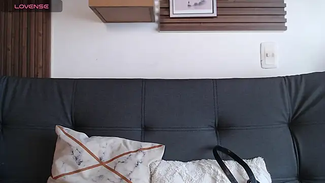 Layla 707 online show from February 9, 2026, 6:28 pm