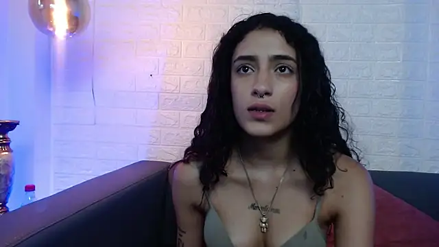 Snapshot of Layla_707 chatting on February 18, 2025, 2:27 am Layla 707 online show from February 18, 2025, 2:27 am