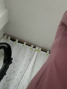 siri duque online show from November 30, 2025, 1:39 am