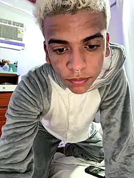 Leo bunny hot online show from October 15, 2025, 6:27 pm