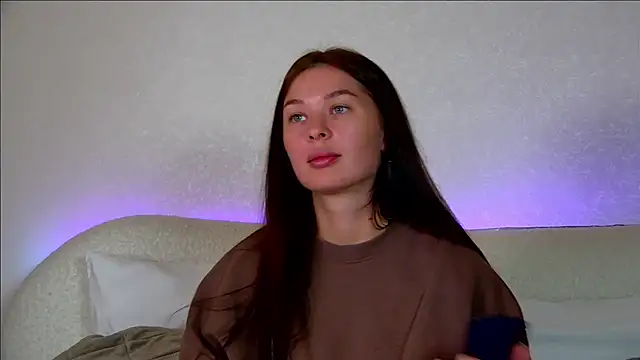 Snapshot of AlexandraBloom chatting on October 11, 2025, 6:31 pm AlexandraBloom online show from October 11, 2025, 6:31 pm