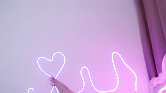 amina moonlightt online show from November 17, 2025, 2:37 am