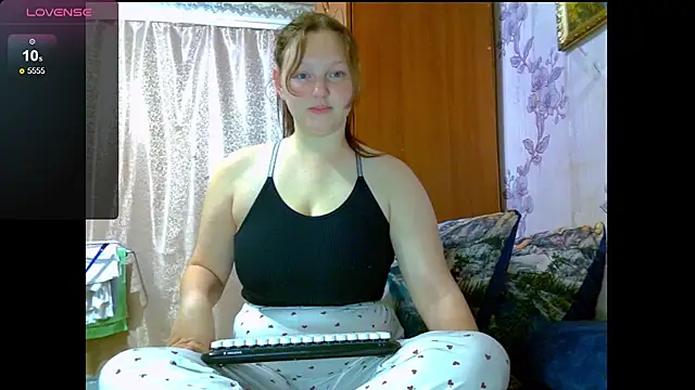 Snapshot of Aria__Dark chatting on September 15, 2025, 8:31 pm Aria Dark online show from September 15, 2025, 8:31 pm