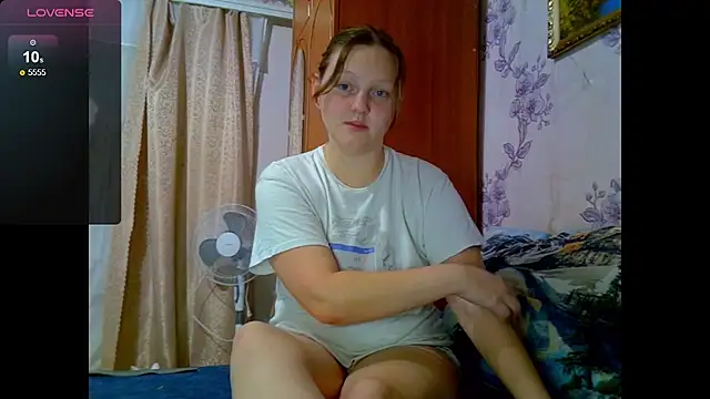 Snapshot of Aria__Dark chatting on September 9, 2025, 9:35 pm Aria Dark online show from September 9, 2025, 9:35 pm