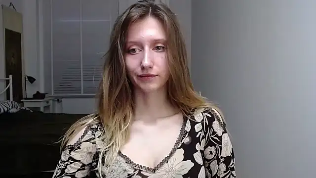 LUNA delight online show from October 22, 2025, 5:29 am