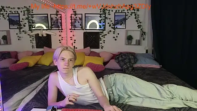 Ron Vils online show from March 21, 2025, 6:07 pm