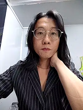Snapshot of shampoo chatting on May 6, 2026, 9:24 am shampoo online show from May 6, 2026, 9:24 am