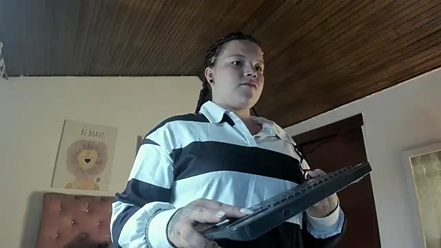 CelessteRedds online show from January 6, 2026, 11:47 am