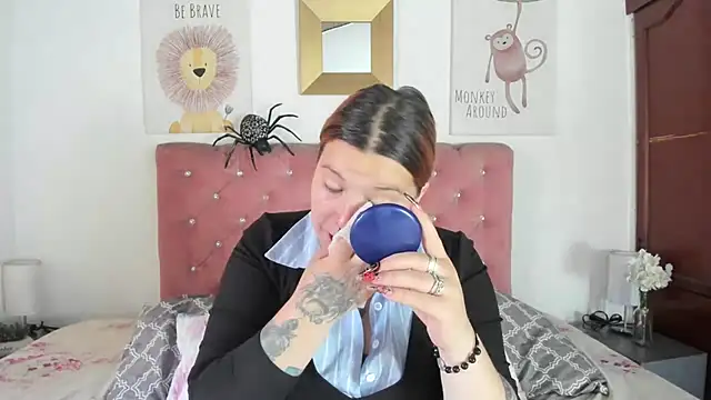 CelessteRedds online show from October 25, 2025, 11:31 am