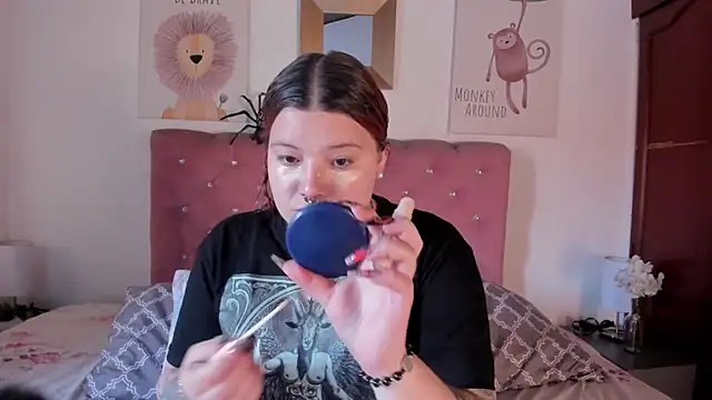 CelessteRedds online show from October 30, 2025, 11:30 am