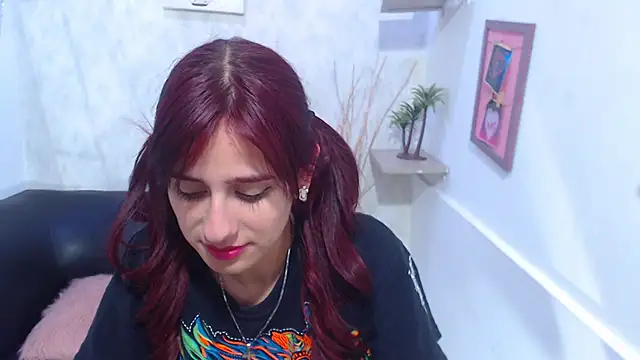 Melothompson online show from December 11, 2024, 4:20 pm