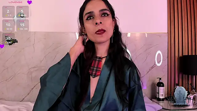 Snapshot of Alice_noir chatting on March 4, 2025, 8:38 pm Alice noir online show from March 4, 2025, 8:38 pm