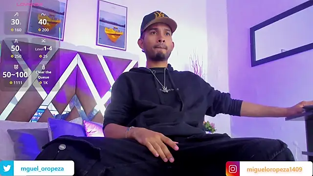 Snapshot of _miguel0 chatting on October 14, 2025, 8:20 pm  miguel0 online show from October 14, 2025, 8:20 pm