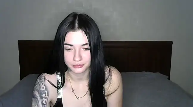Snapshot of Liana_diva chatting on January 19, 2025, 2:04 am Liana diva online show from January 19, 2025, 2:04 am