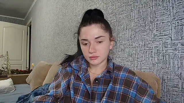 Liana diva online show from January 7, 2026, 3:17 pm