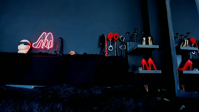 Snapshot of DelaneyStone chatting on September 24, 2025, 10:16 pm DelaneyStone online show from September 24, 2025, 10:16 pm