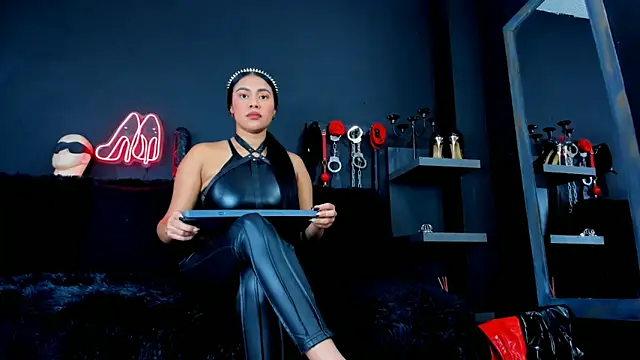 Snapshot of DelaneyStone chatting on September 22, 2025, 9:32 pm DelaneyStone online show from September 22, 2025, 9:32 pm