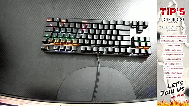 Snapshot of Calihotcaliente277 chatting on October 2, 2025, 10:51 am Calihotcaliente277 online show from October 2, 2025, 10:51 am