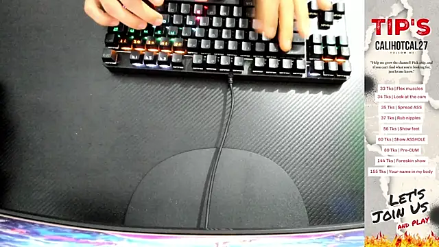 Snapshot of Calihotcaliente277 chatting on October 1, 2025, 11:03 am Calihotcaliente277 online show from October 1, 2025, 11:03 am