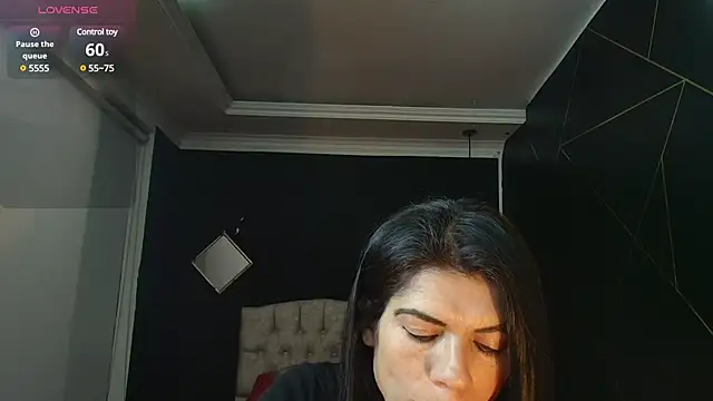 WandaMilf  online show from February 17, 2025, 8:27 pm
