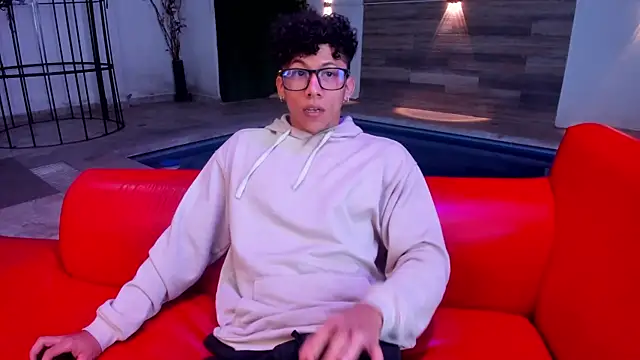 Snapshot of AkazaBoy_ chatting on September 11, 2025, 4:34 am AkazaBoy  online show from September 11, 2025, 4:34 am