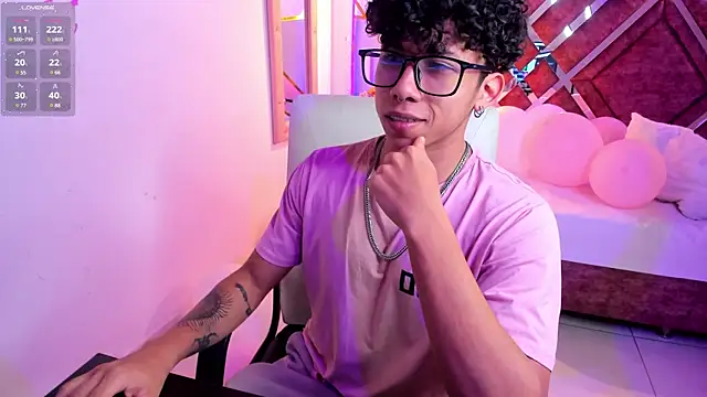 Snapshot of AkazaBoy_ chatting on March 17, 2025, 4:08 am AkazaBoy  online show from March 17, 2025, 4:08 am