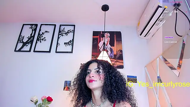 CurlyRose   online show from March 12, 2025, 9:13 pm