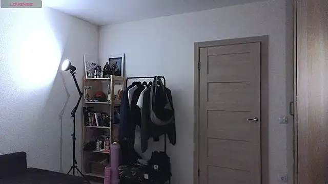 Space X Roxy  online show from October 7, 2025, 6:42 pm