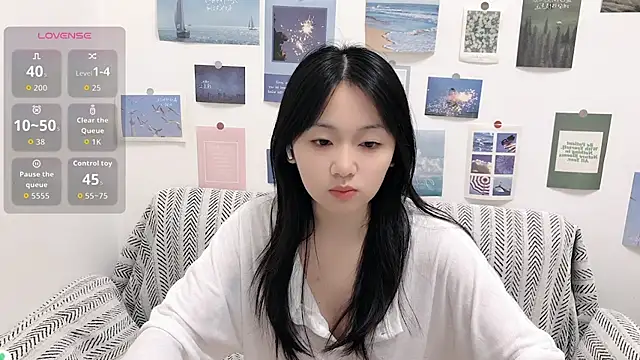 LiLiYbaby online show from September 13, 2025, 6:24 am