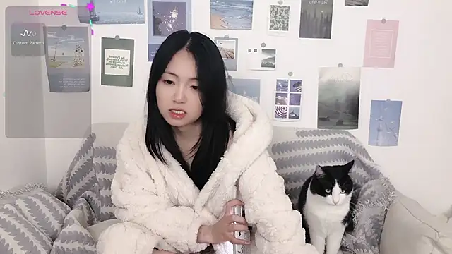 LiLiYbaby online show from January 13, 2025, 10:47 am
