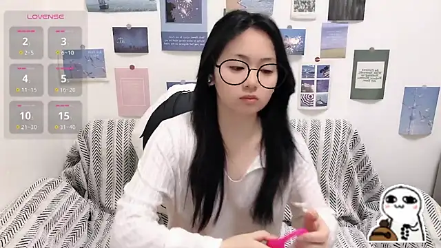 LiLiYbaby online show from June 1, 2026, 6:46 am
