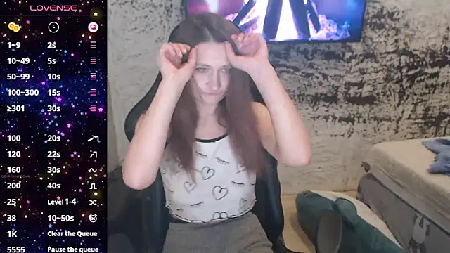 Snapshot of PamelaYoun chatting on November 9, 2025, 2:32 pm PamelaYoun online show from November 9, 2025, 2:32 pm