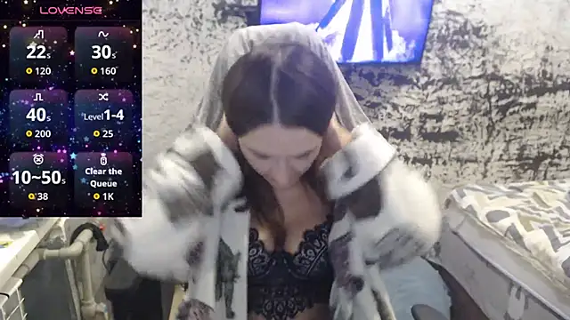 Snapshot of PamelaYoun chatting on October 9, 2025, 10:54 pm PamelaYoun online show from October 9, 2025, 10:54 pm