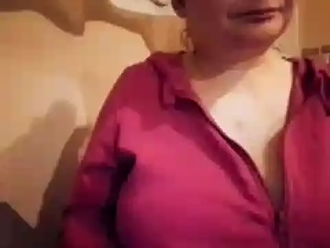 Snapshot of AalinnaK chatting on December 2, 2024, 6:49 pm AalinnaK online show from December 2, 2024, 6:49 pm