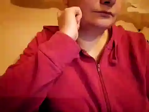 Snapshot of AalinnaK chatting on December 2, 2024, 3:42 pm AalinnaK online show from December 2, 2024, 3:42 pm