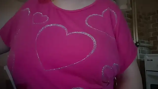 AalinnaK online show from December 14, 2025, 2:33 pm