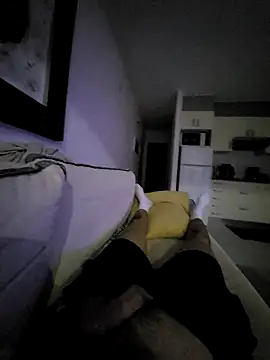 omarito100 online show from October 7, 2025, 8:54 pm