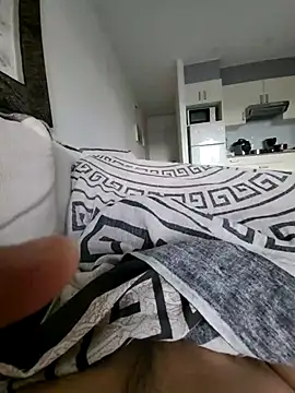 omarito100 online show from October 14, 2025, 7:09 am