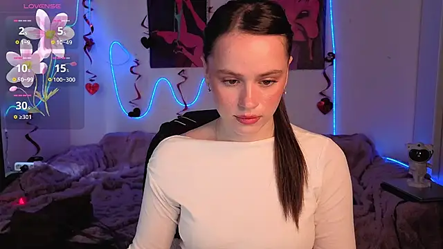 Emillias online show from March 12, 2026, 2:10 pm