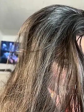 floriamANDjazmin online show from June 11, 2026, 7:27 am