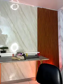 floriamANDjazmin online show from November 22, 2025, 7:02 pm