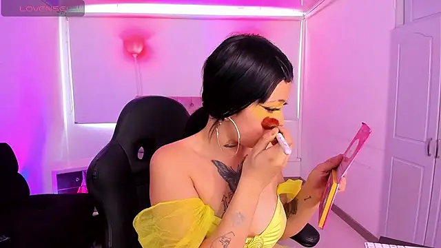 AuroraDiaz online show from October 4, 2025, 8:54 pm