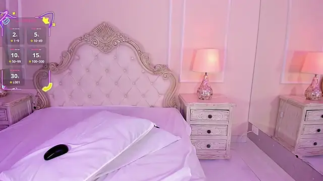 Snapshot of SamanthaPierce chatting on September 25, 2025, 12:11 pm SamanthaPierce online show from September 25, 2025, 12:11 pm