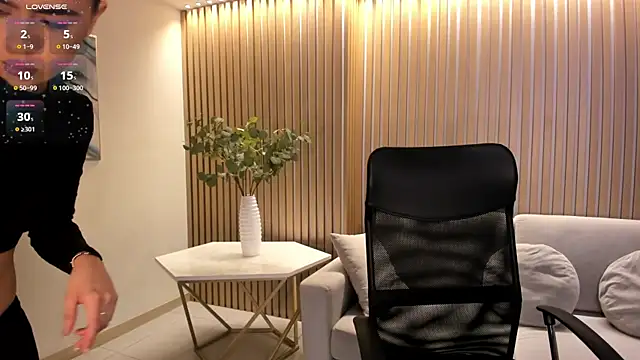 AlanaCraft online show from October 17, 2025, 12:40 pm